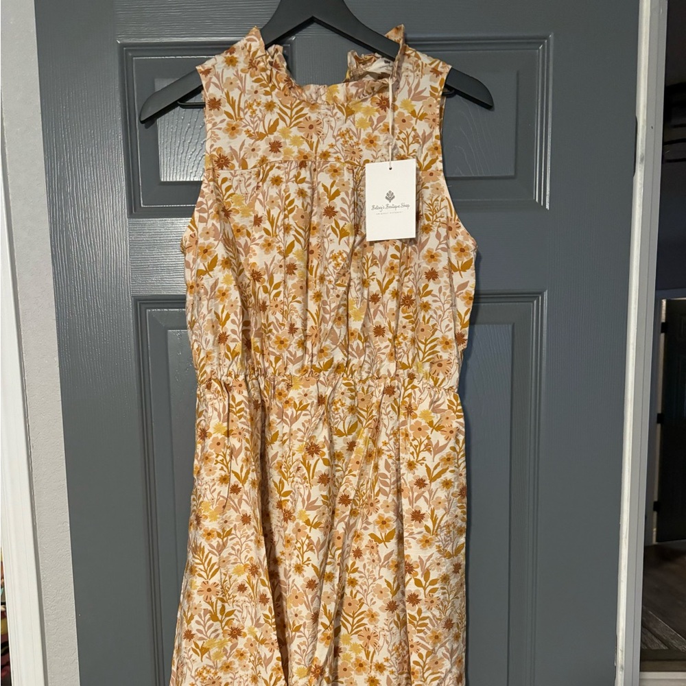 sleeveless dress